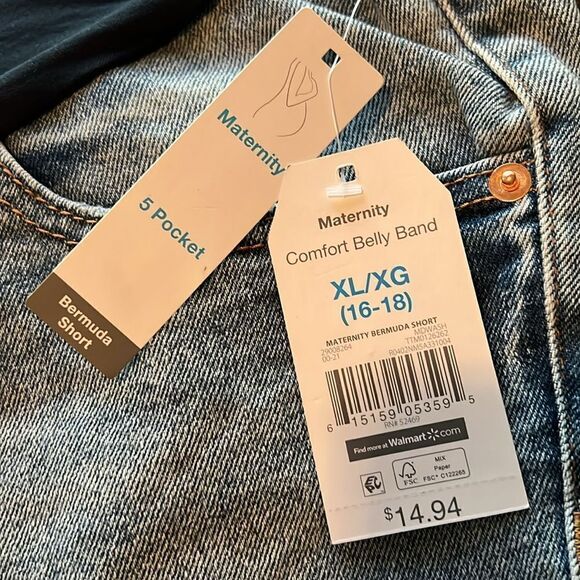 Time And Tru Maternity Sz 16-18 Or XL 5 Pocket Bermuda Short Distressed Casual - Picture 10 of 10